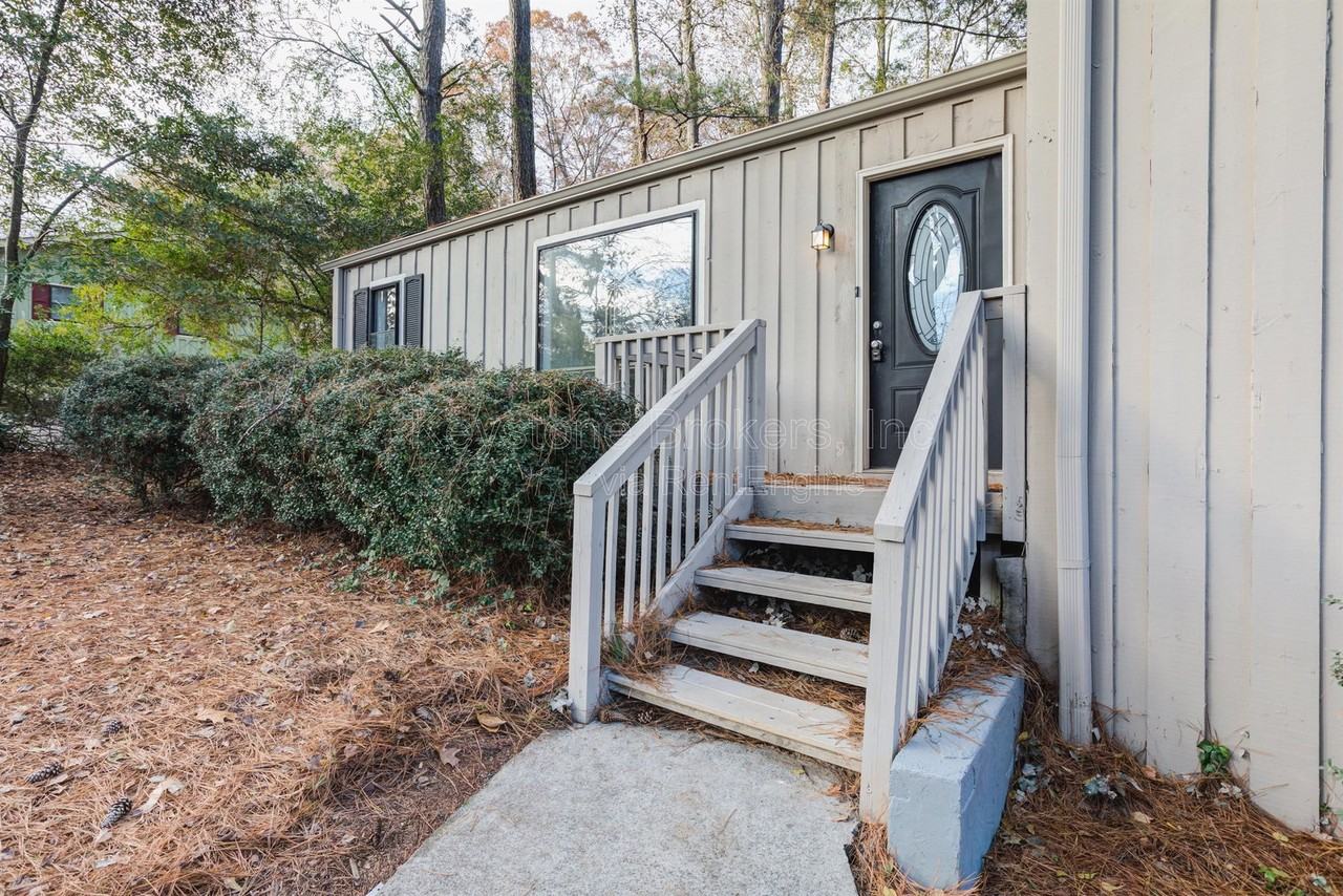 2700 Creekview Pt Nw - Photo 4 of 25