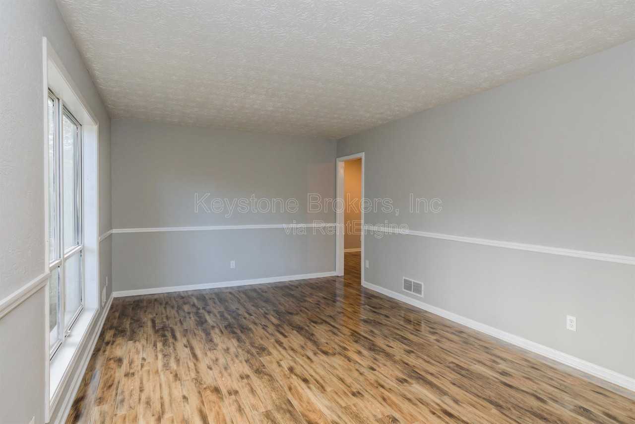 2700 Creekview Pt Nw - Photo 5 of 25