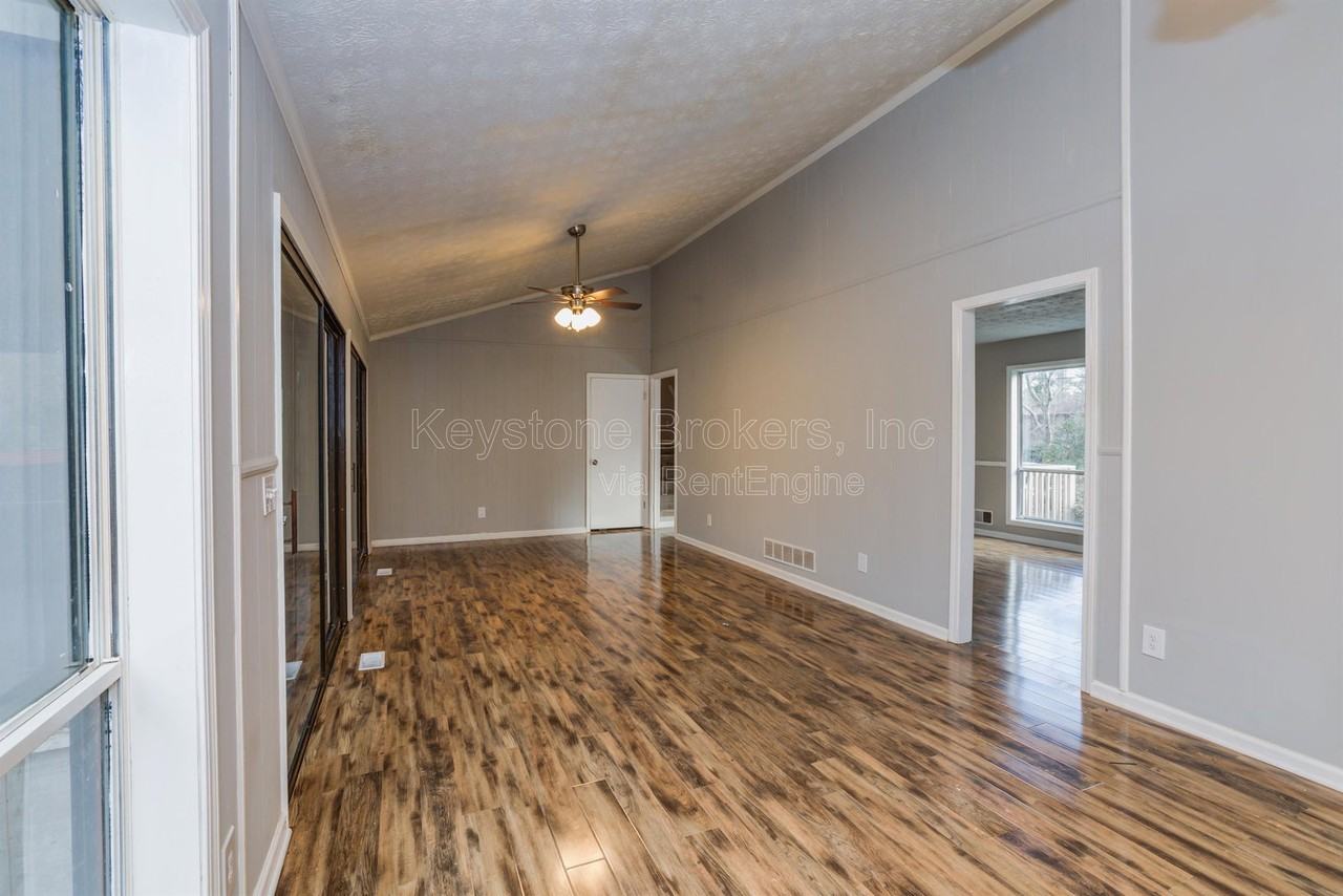 2700 Creekview Pt Nw - Photo 7 of 25