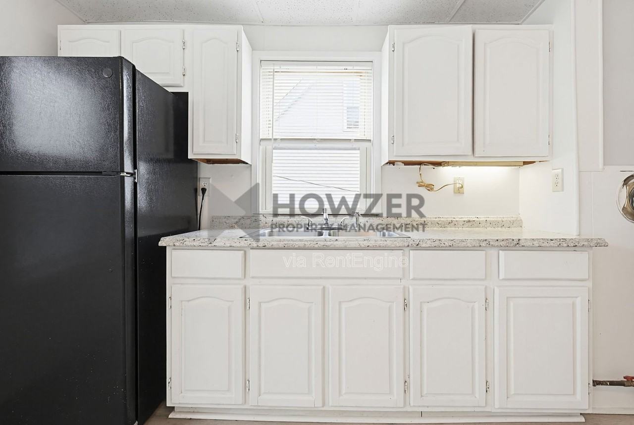 41 Park St #2L - Photo 2 of 12