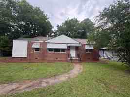 featured image of 2106 Knightsbridge Rd