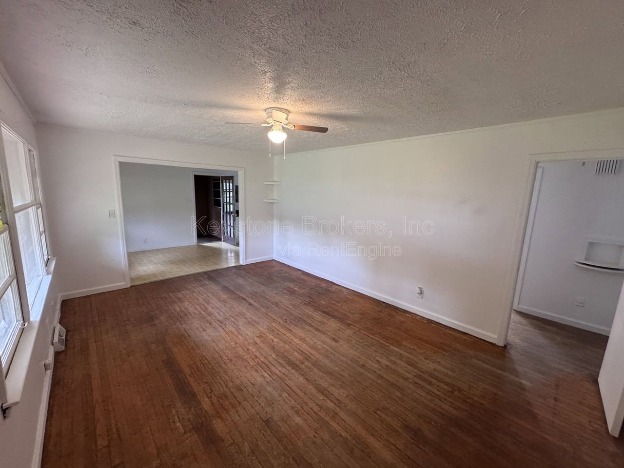 2106 Knightsbridge Rd - Photo 3 of 10