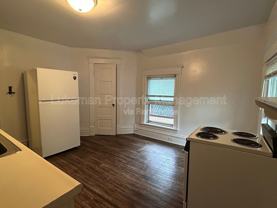 420 Pearl St #4 - Photo 1 of 1