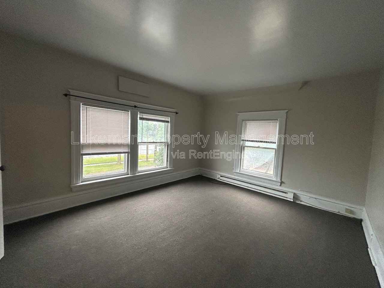 420 Pearl St #4 - Photo 5 of 11
