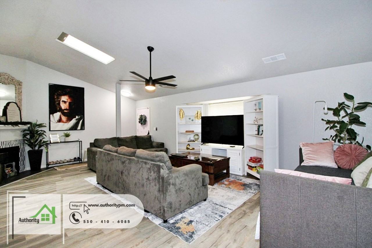19263 Bjan Ln - Photo 5 of 21