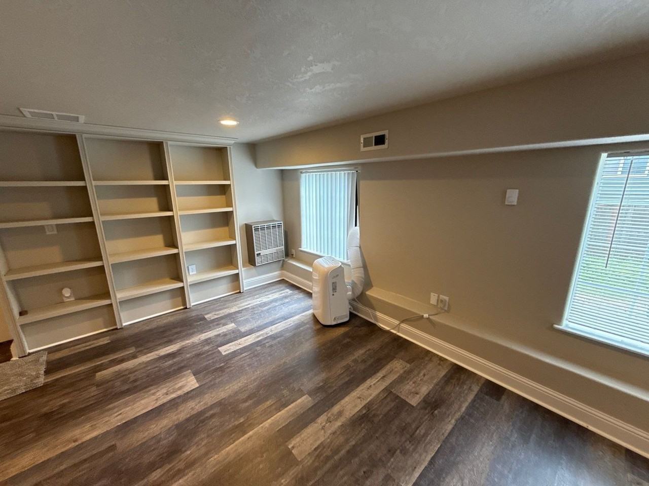 696 Eisenhower Ct Nw #ADU - Photo 5 of 19
