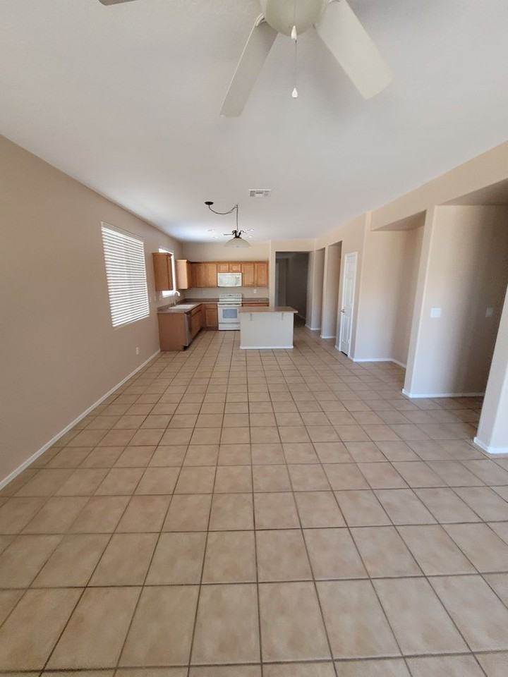 2517 W Memorial Dr - Photo 5 of 10