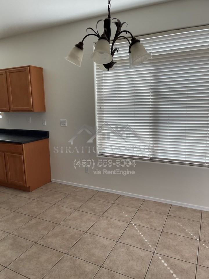 1327 E Weatherby Way - Photo 4 of 13