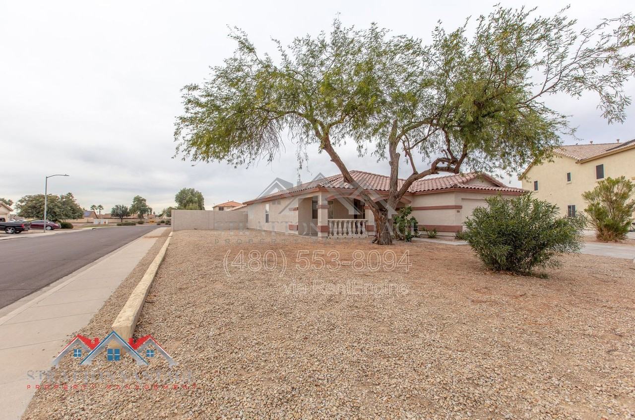 5706 N 74th Dr - Photo 2 of 44