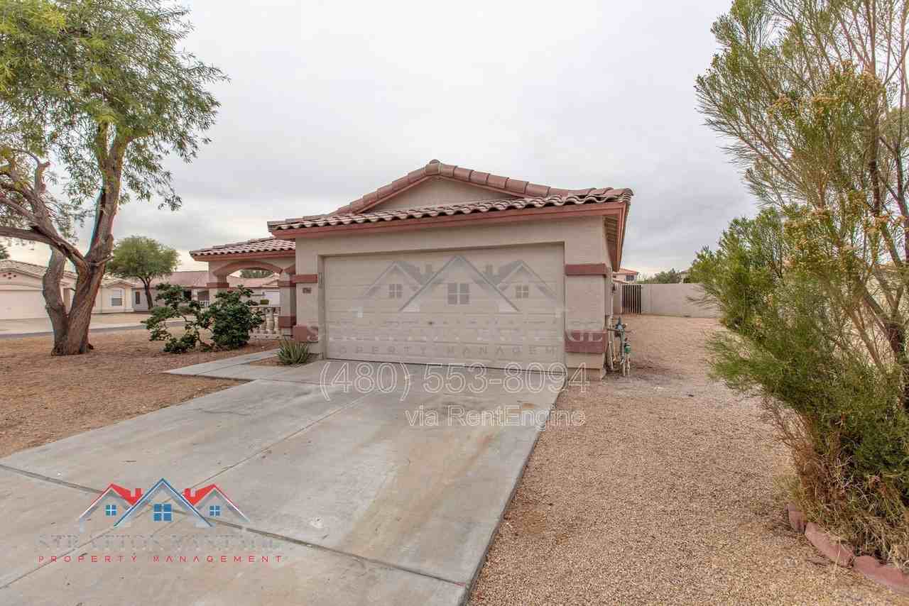 5706 N 74th Dr - Photo 3 of 44