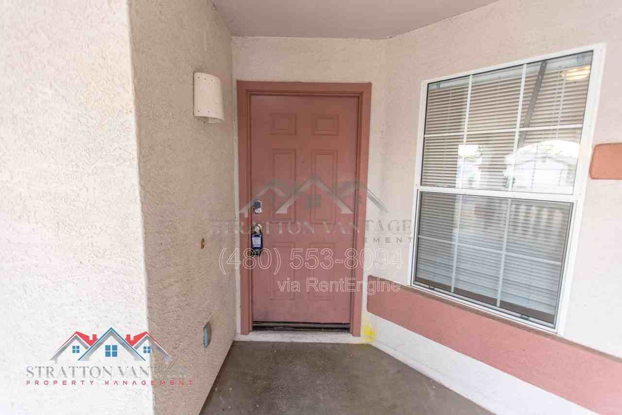 5706 N 74th Dr - Photo 7 of 44