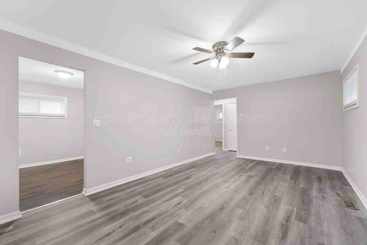 14069 Helen St - Photo 6 of 13