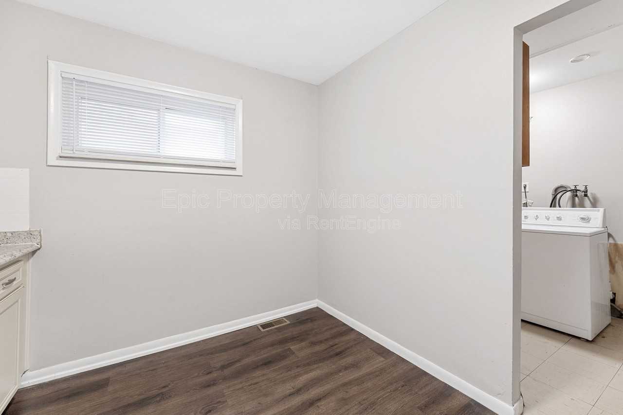 14069 Helen St - Photo 7 of 13