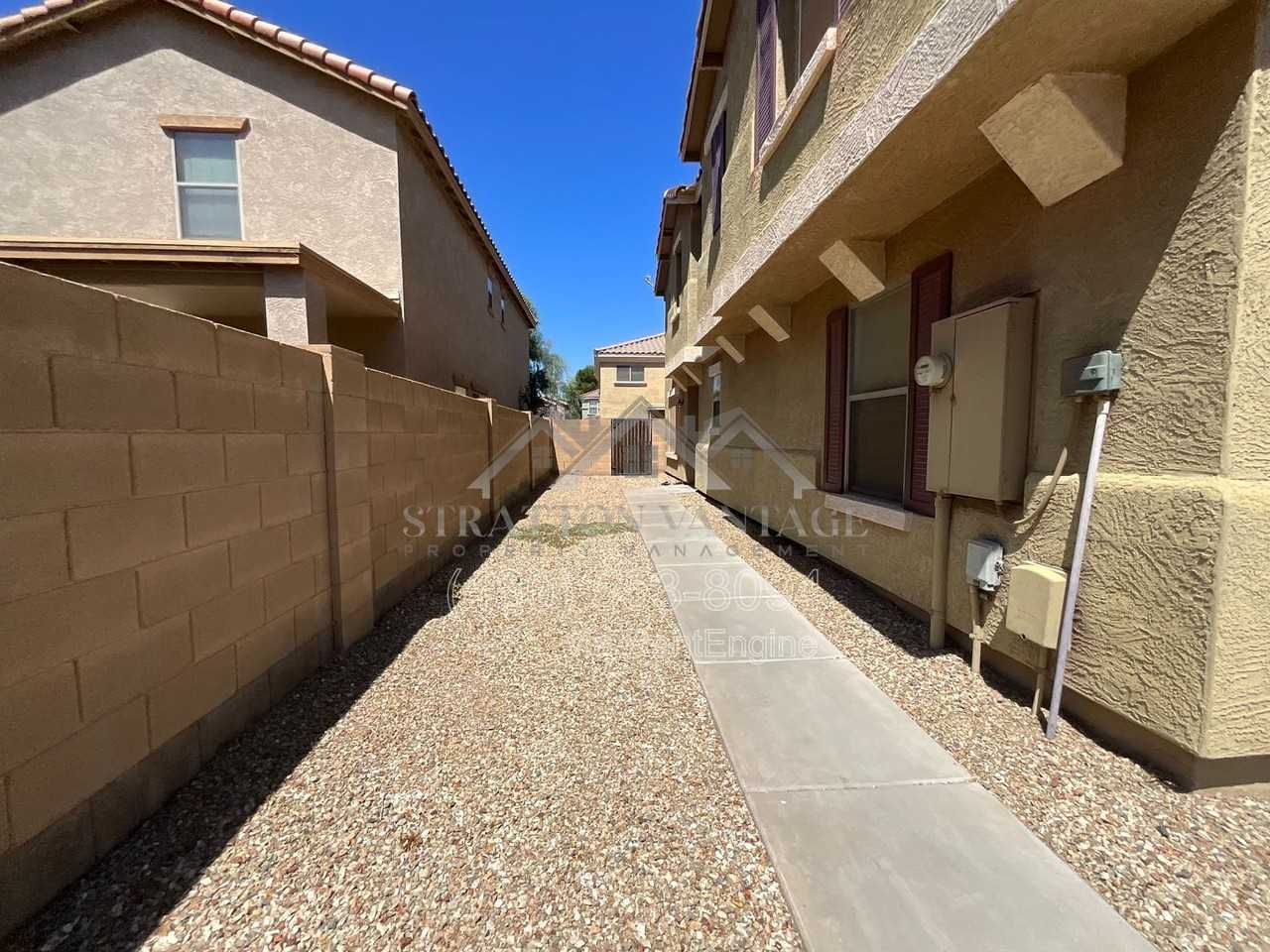 9592 N 82nd Ave - Photo 3 of 14