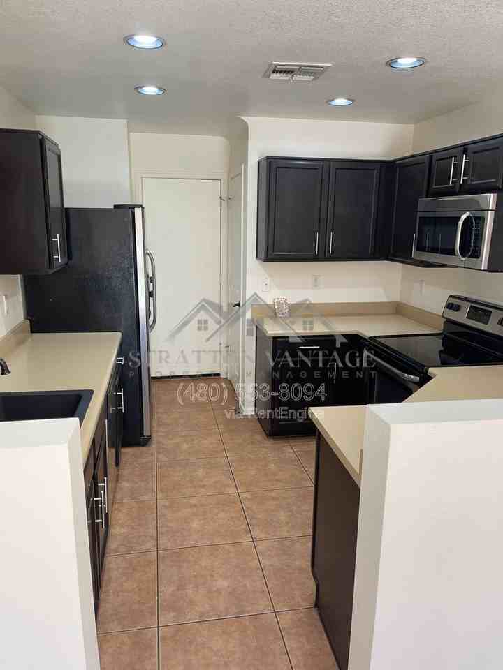 9592 N 82nd Ave - Photo 7 of 14