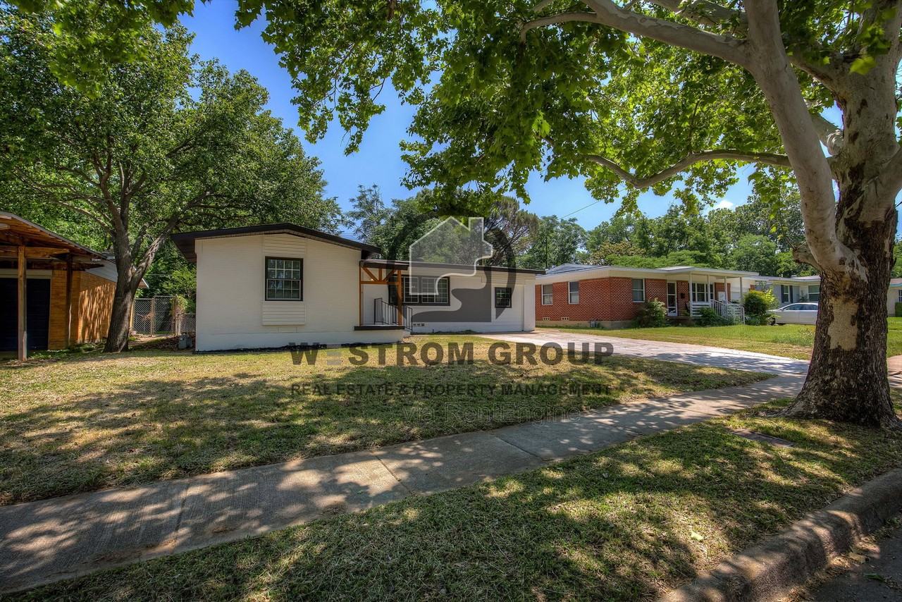 1308 Marshalldale Dr - Photo 4 of 50