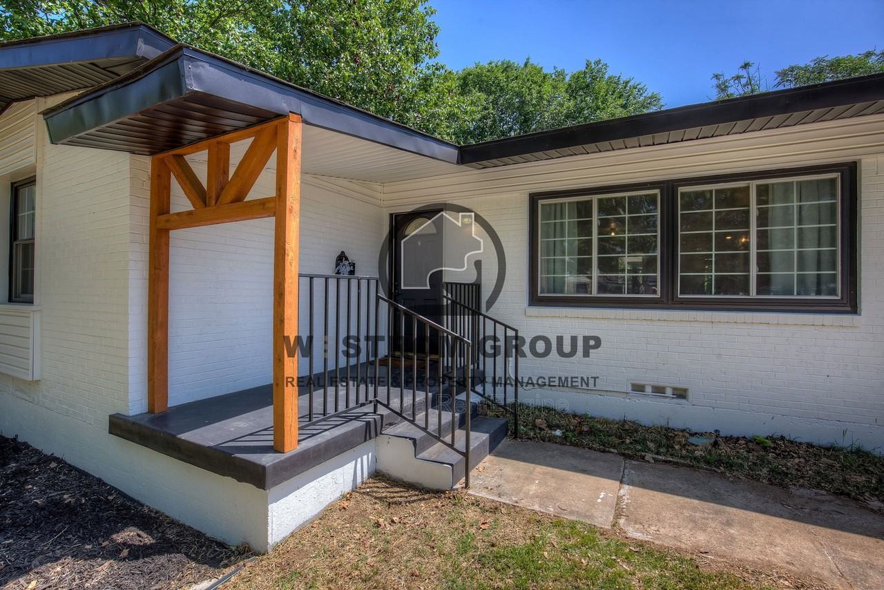 1308 Marshalldale Dr - Photo 6 of 50