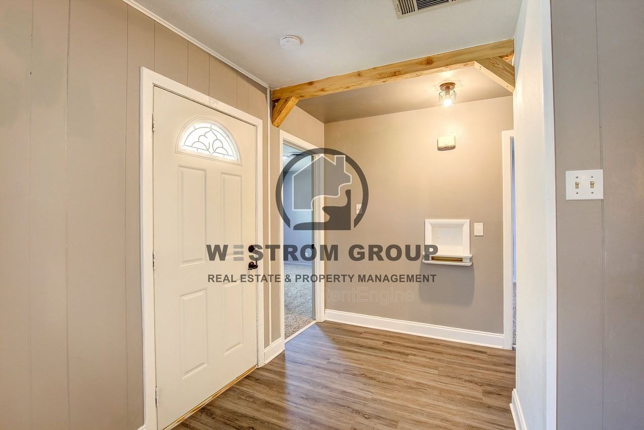 1308 Marshalldale Dr - Photo 7 of 50