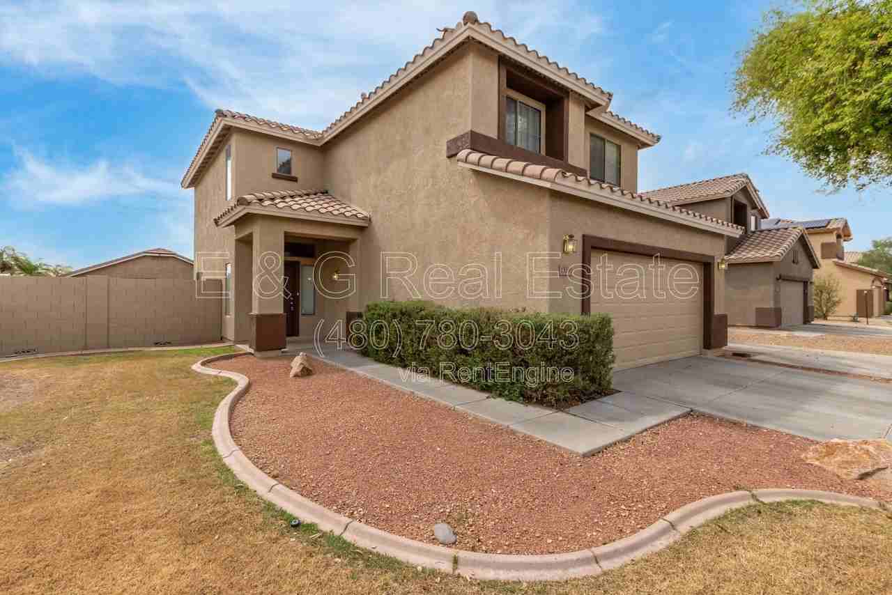 13391 W Crocus Dr - Photo 2 of 32