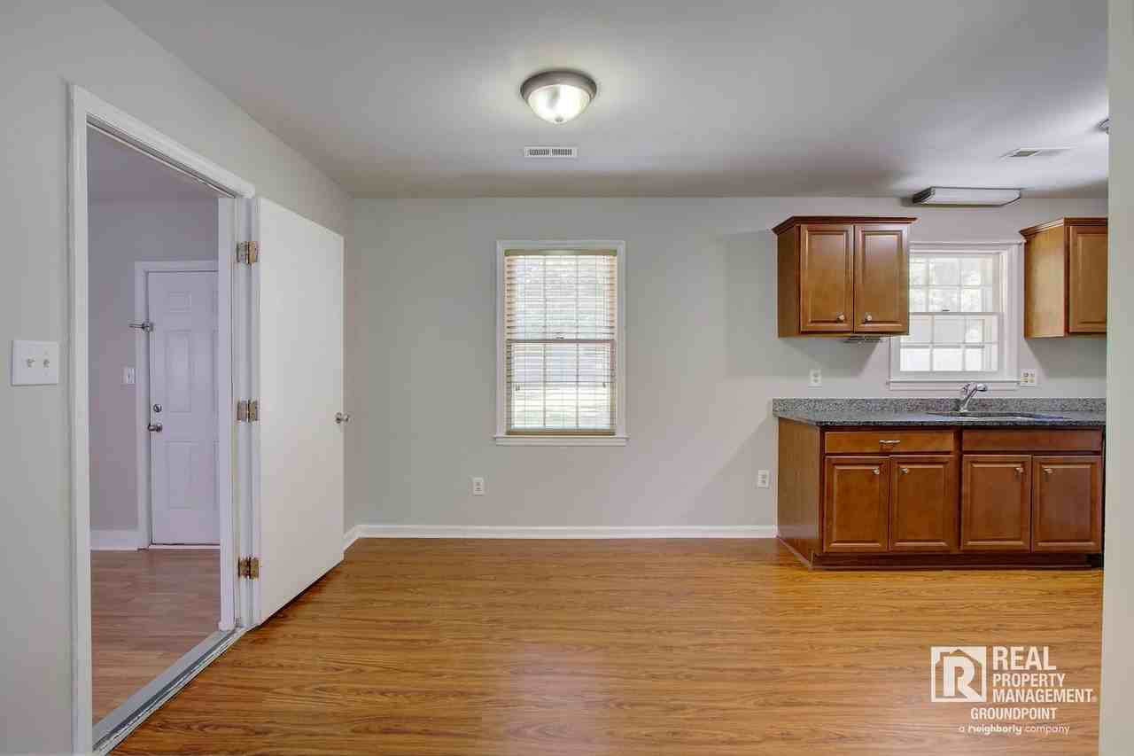 125 Tiffany Ln - Photo 6 of 20