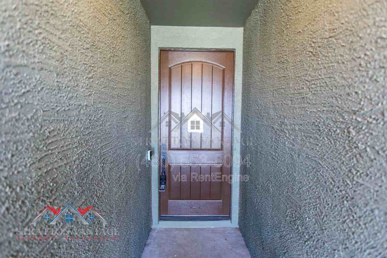 15075 W Mckinley St - Photo 6 of 50
