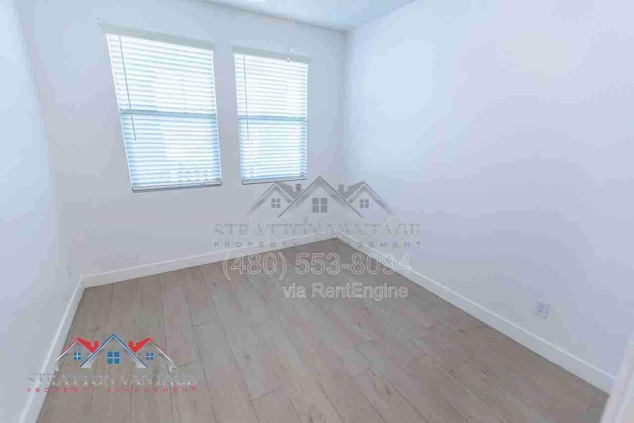 15075 W Mckinley St - Photo 7 of 50
