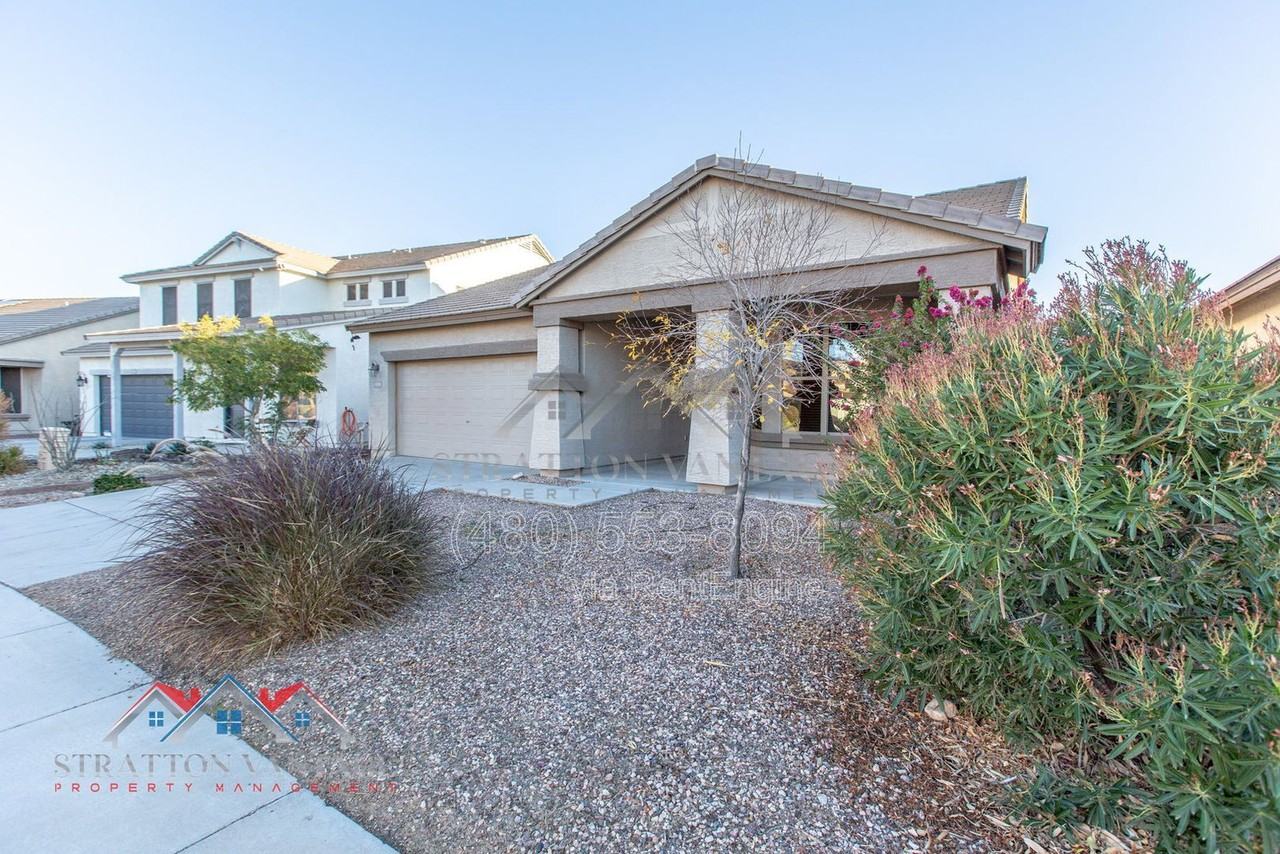 11751 W Daley Ln - Photo 2 of 45