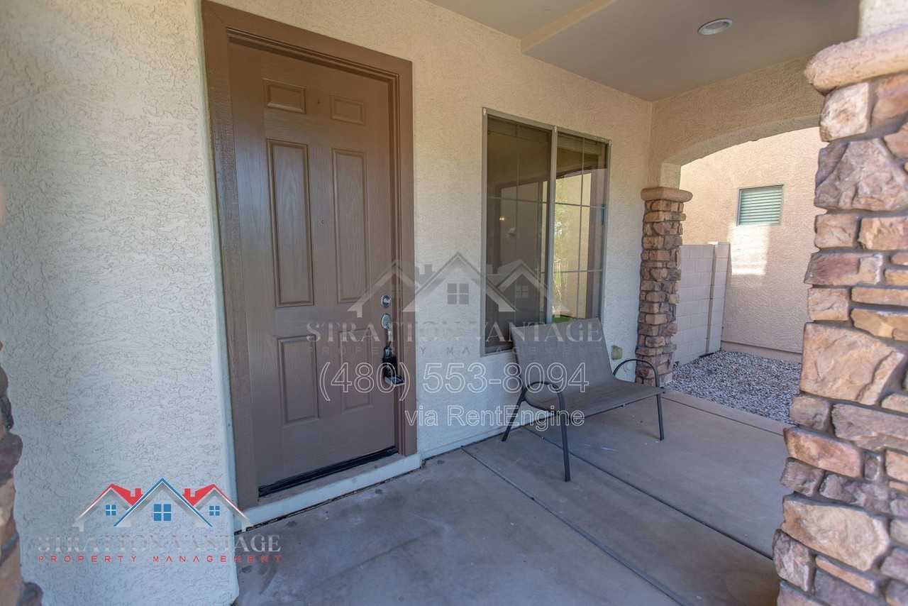 9136 W Meadow Dr - Photo 6 of 38