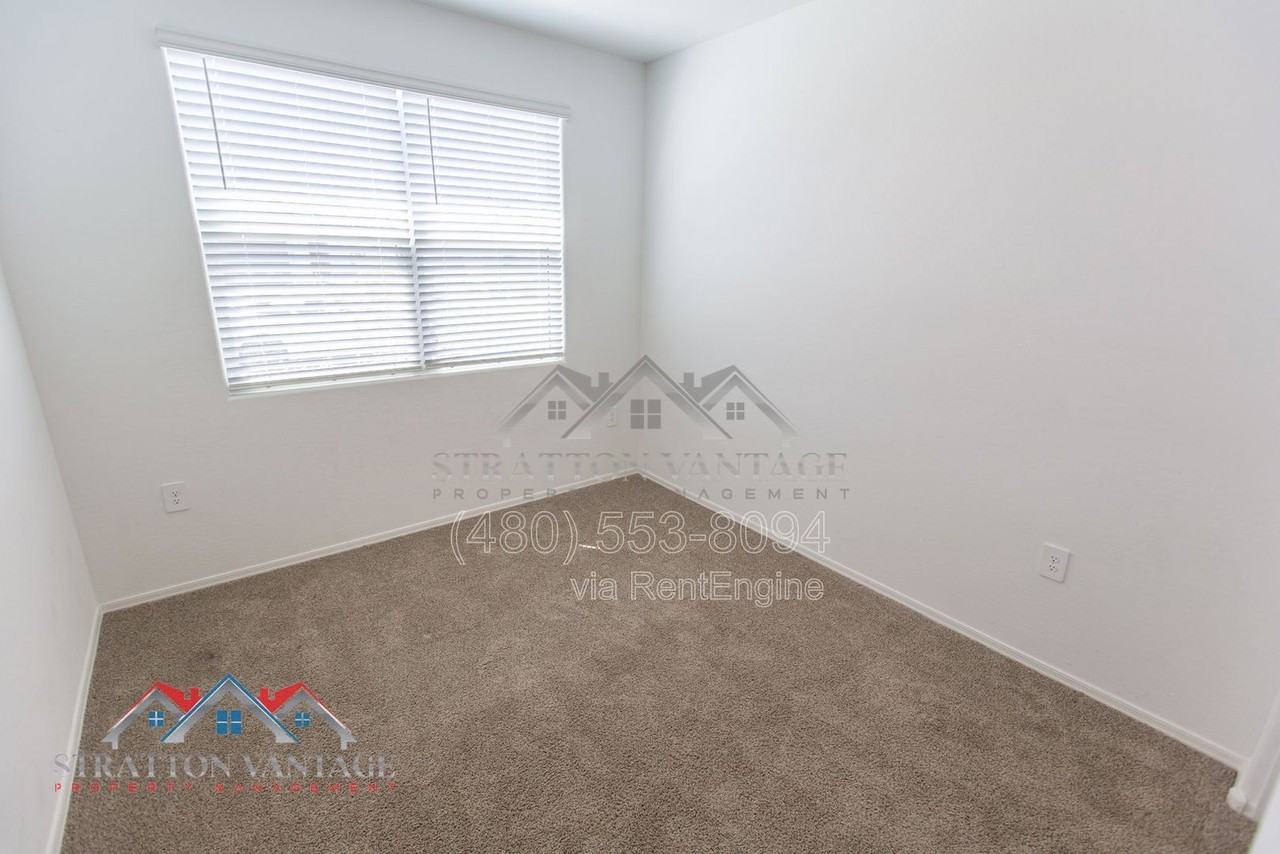 1330 W Hess Ave - Photo 7 of 43