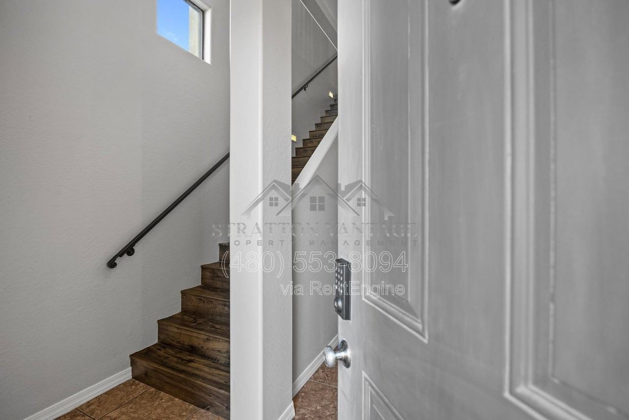 5998 N 78th St #2002 - Photo 5 of 33
