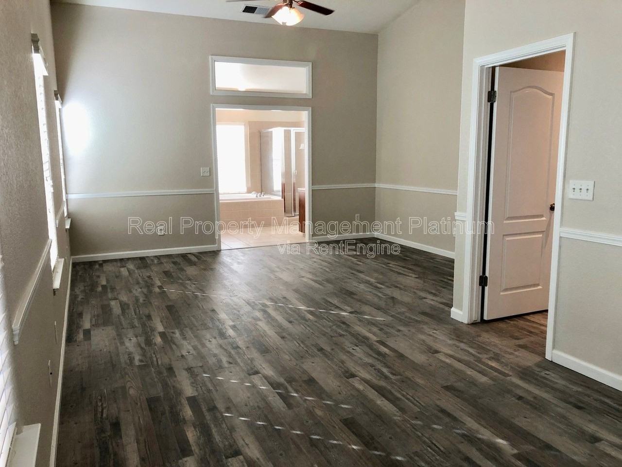 546 Everglade Ave - Photo 5 of 11