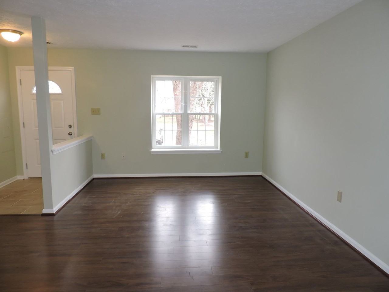 34 Meadowside Ct - Photo 3 of 16