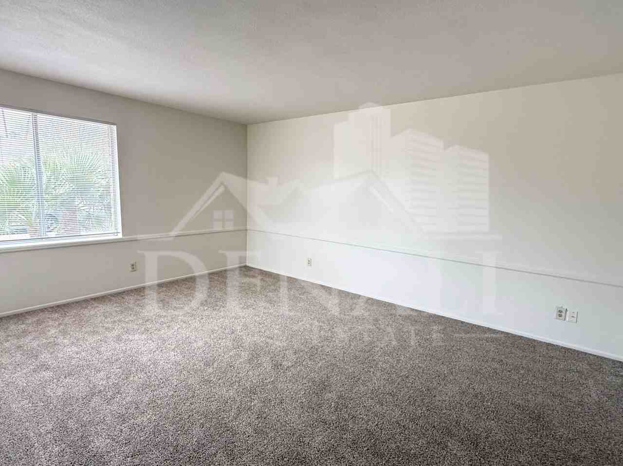 1016 W Nido Ave - Photo 3 of 25