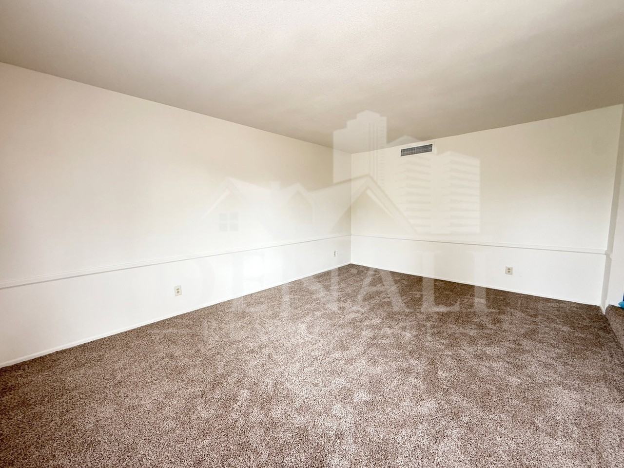 1016 W Nido Ave - Photo 4 of 25