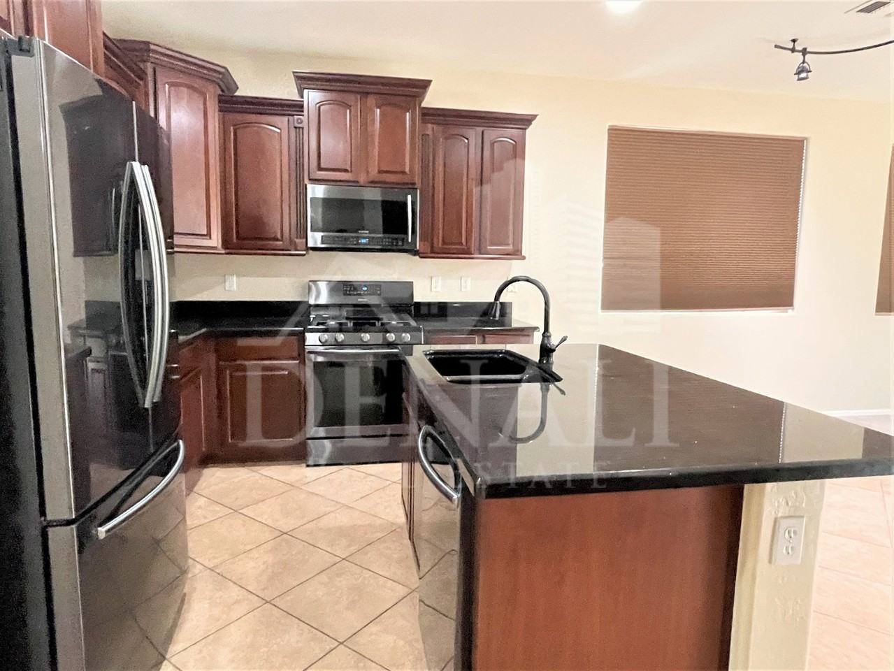 30204 N 73rd Ave - Photo 5 of 24