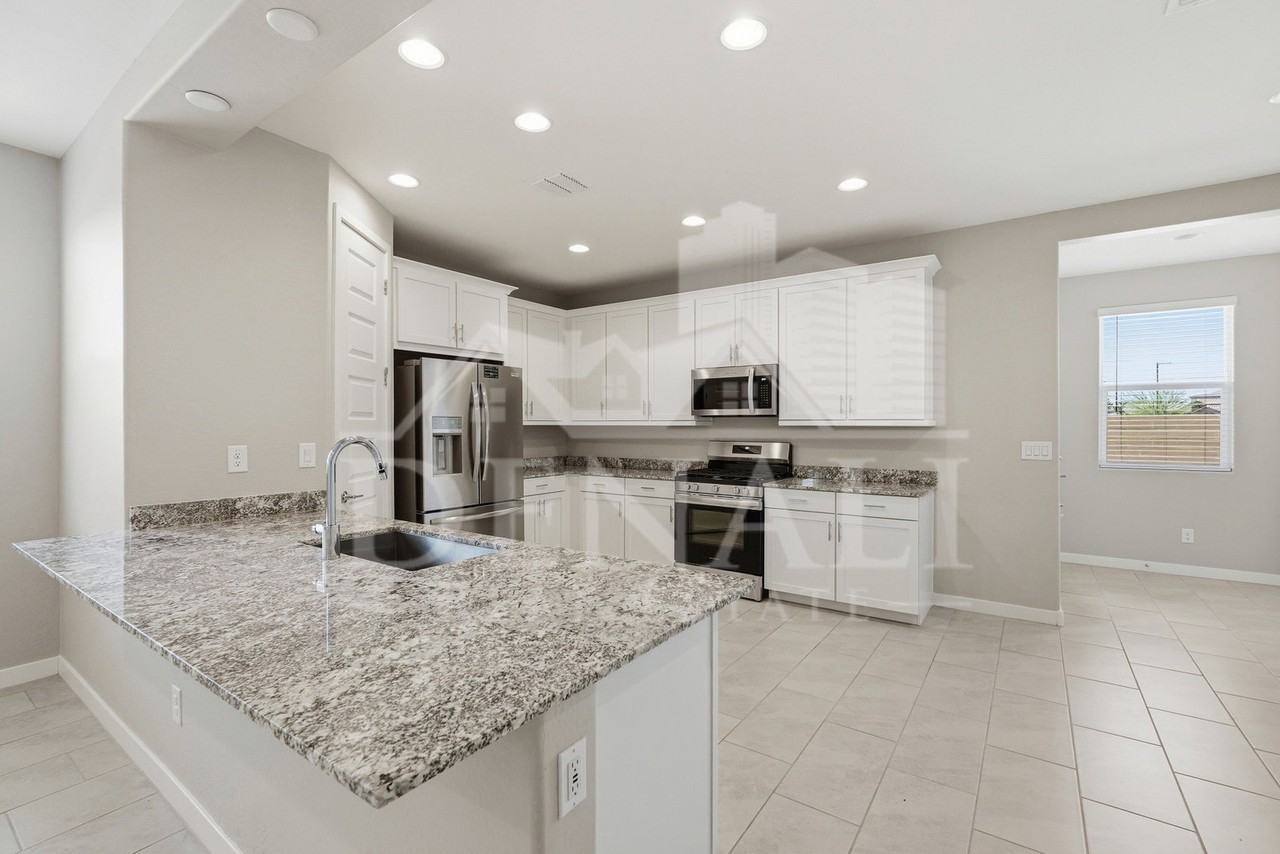 16692 W Alameda Rd - Photo 7 of 30