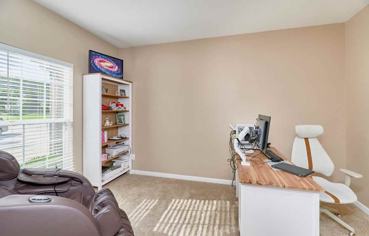 5233 Mirasol Manor Way - Photo 6 of 50