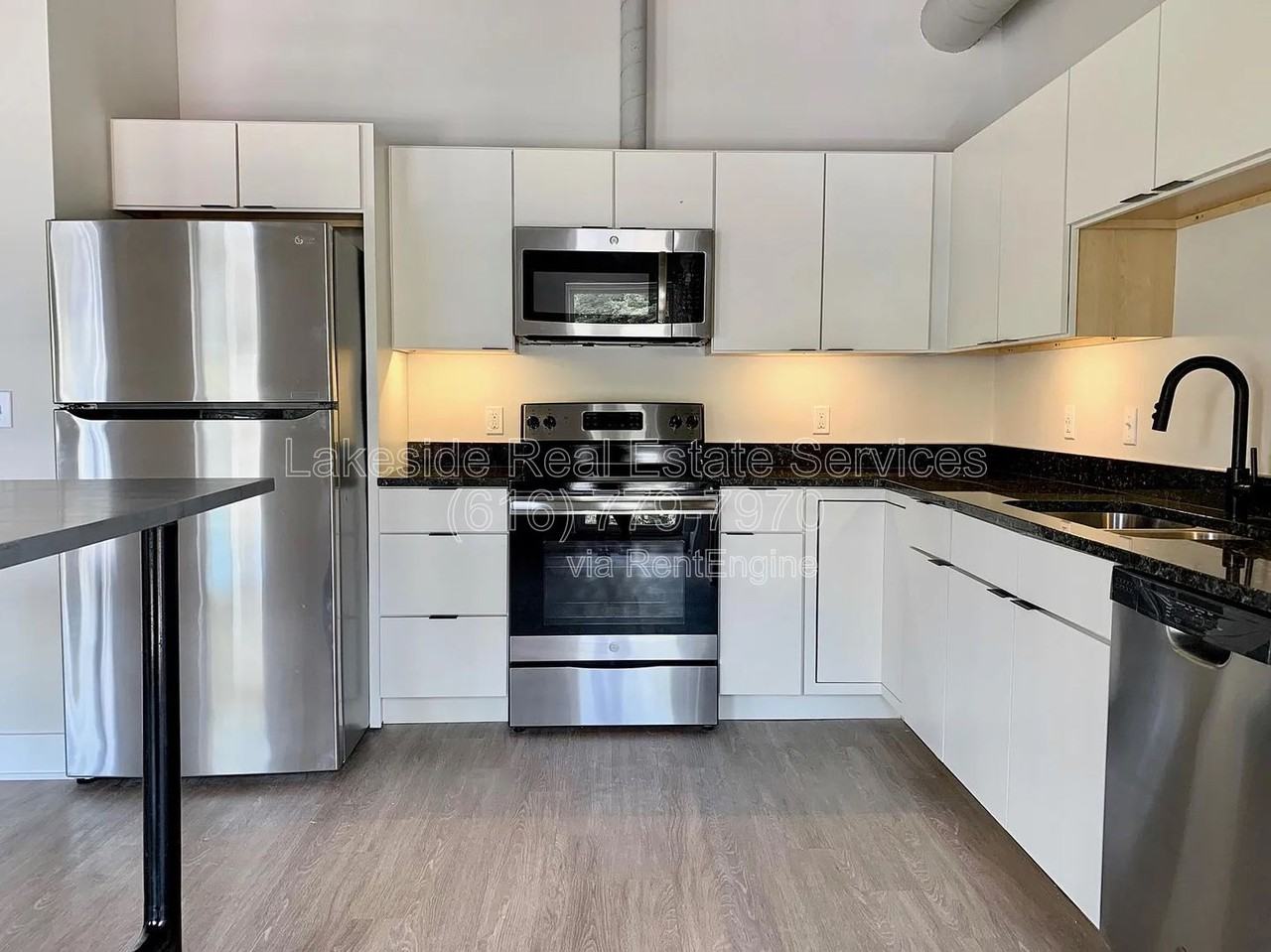 708 Wealthy St Se #H - Photo 6 of 29