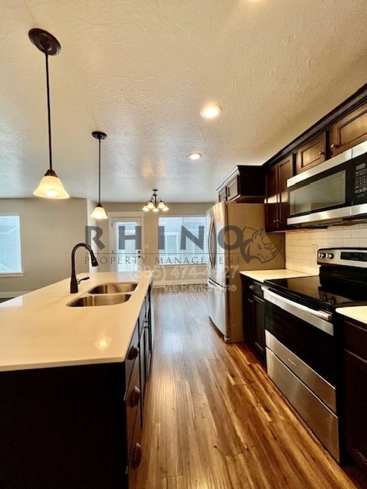 53 N 2000 W - Photo 5 of 18