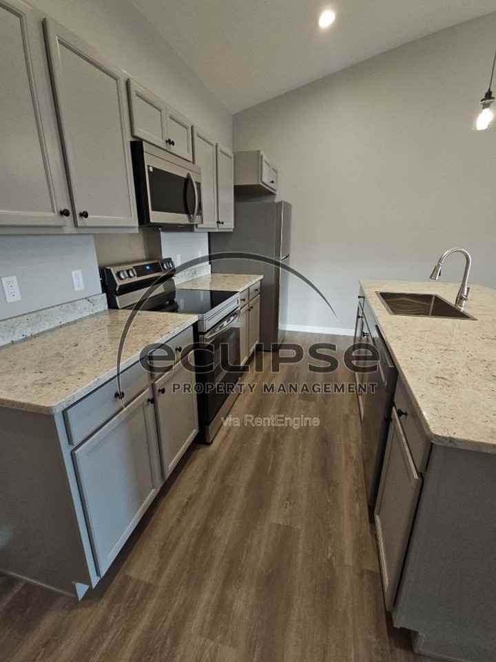 519 Washington Ave #519 - Photo 6 of 16
