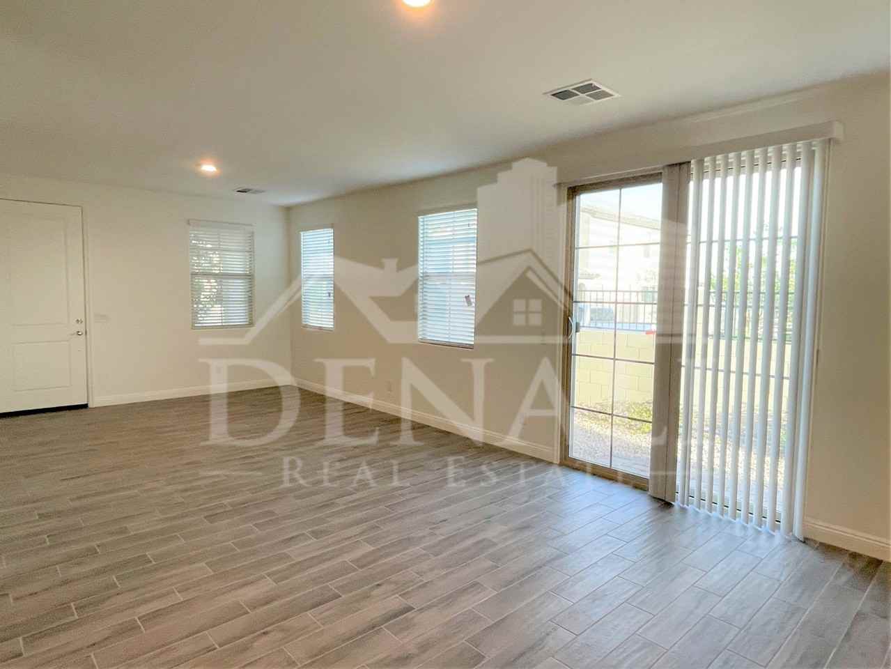 242 N Sunrise - Photo 3 of 28