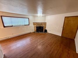 featured image of 211 Mccarrey St #2B