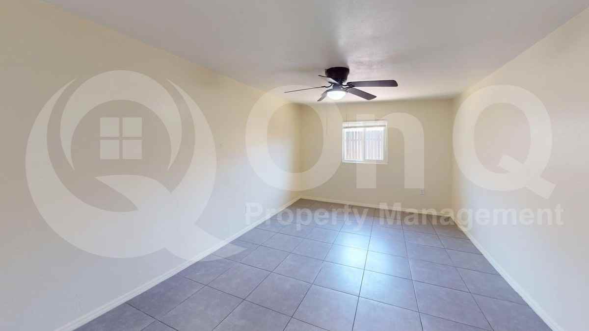 3917 S Liberty Ave - Photo 6 of 12