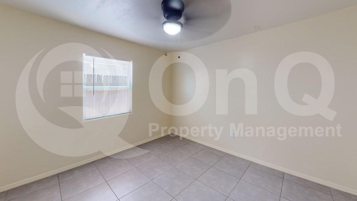 3917 S Liberty Ave - Photo 7 of 12