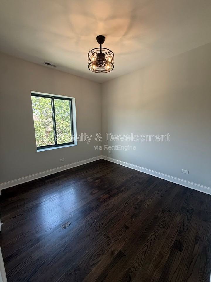 3437 S Morgan St #3W - Photo 5 of 12