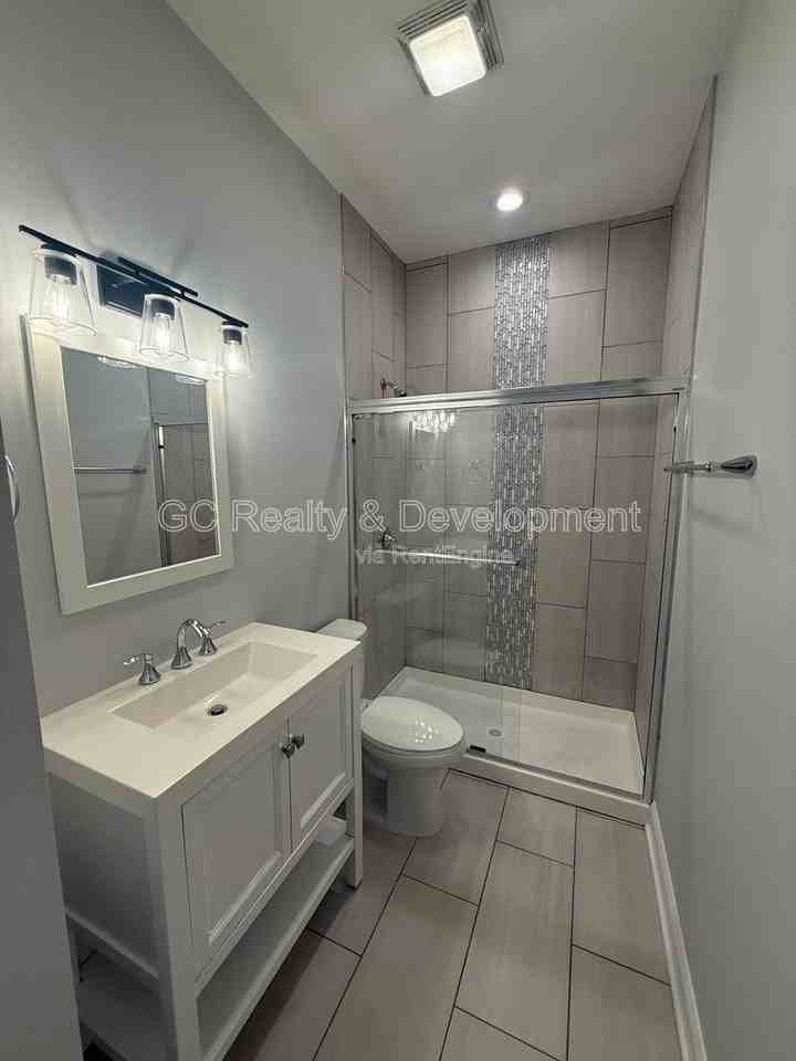3437 S Morgan St #3W - Photo 7 of 12