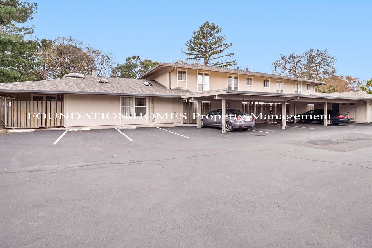67 Roundtree Blvd - Photo 5 of 17