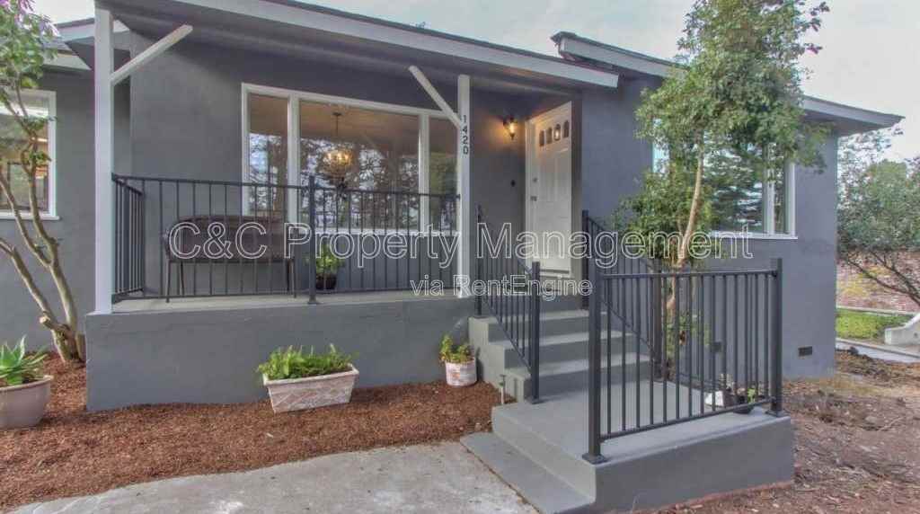 1420 Munras Ave #A - Photo 3 of 20