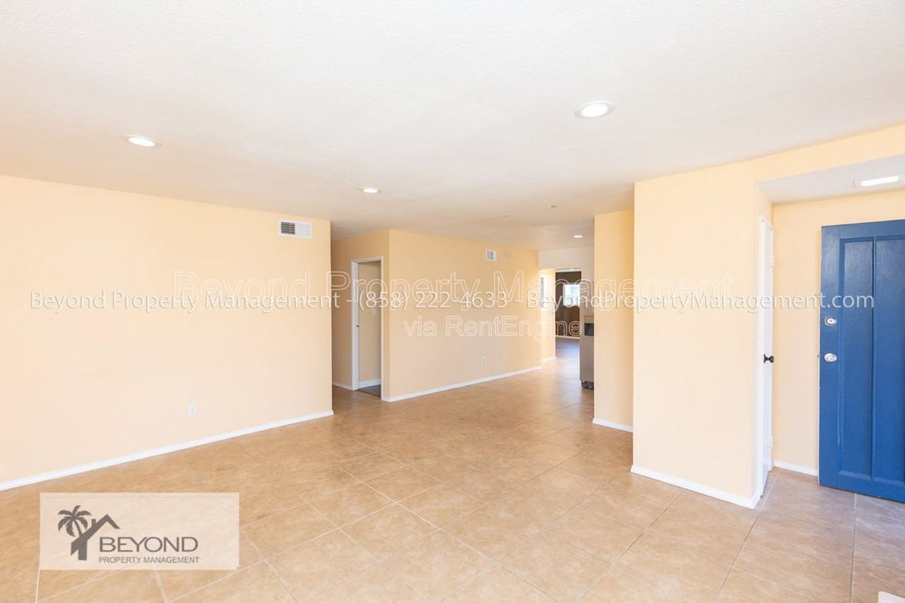 6522 Cheames Way - Photo 4 of 23