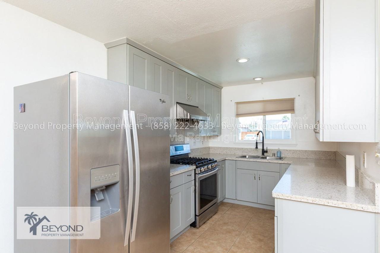 6522 Cheames Way - Photo 5 of 23